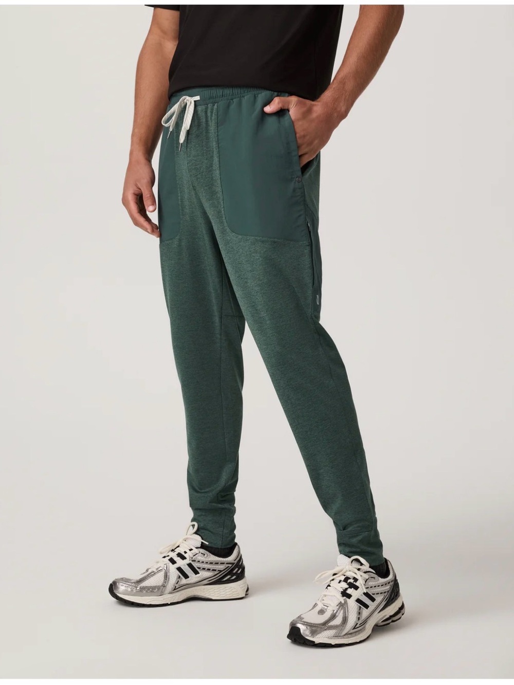 Vuori Sunday Performance Mixed Media Jogger 28" Medium